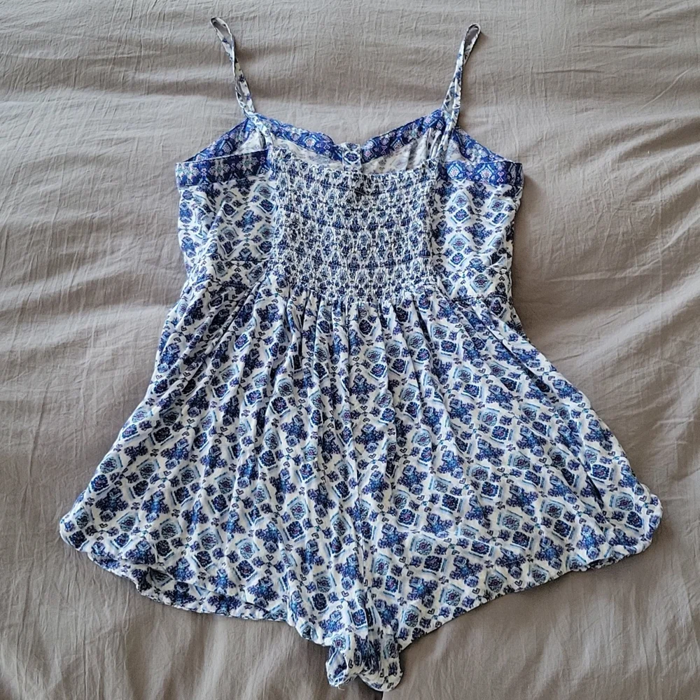 Romper - Picture 2 of 3